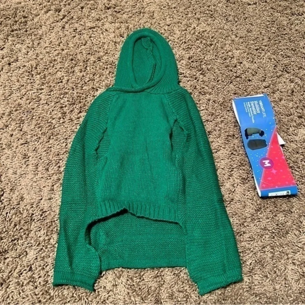 💚 NWT Vibrant Life green holiday dog sweater with hood